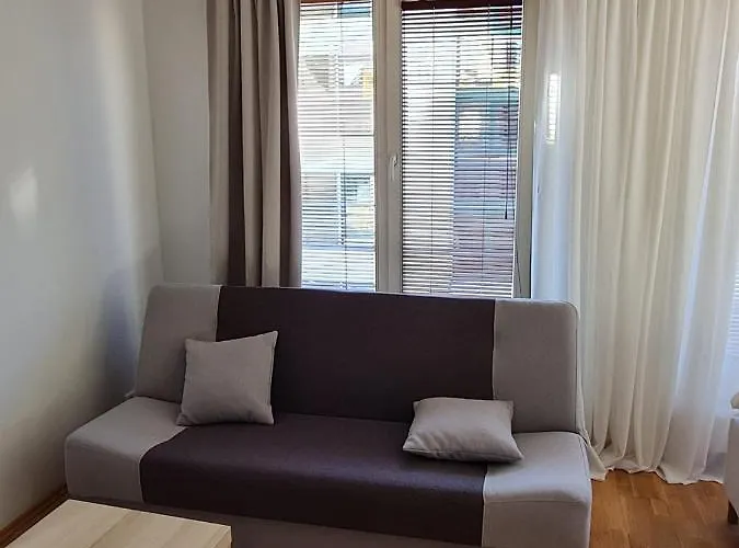 Spacious In Center Daire