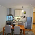 Spacious In Center Apartman *