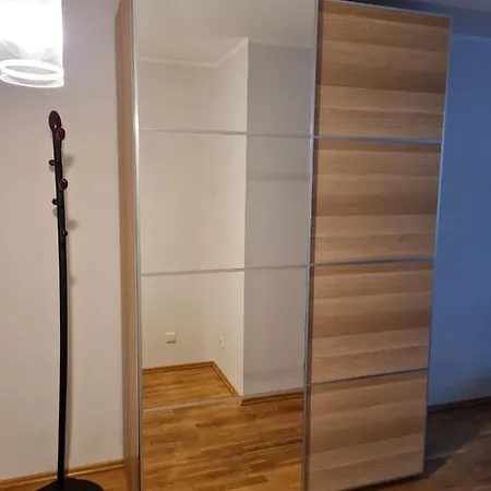 Spacious In Center Apartman *